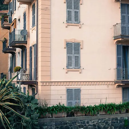 阿加塔旅馆 莱万托