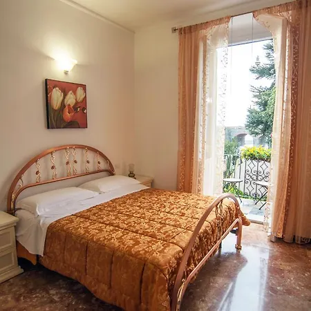 招待所 阿加塔旅馆 莱万托